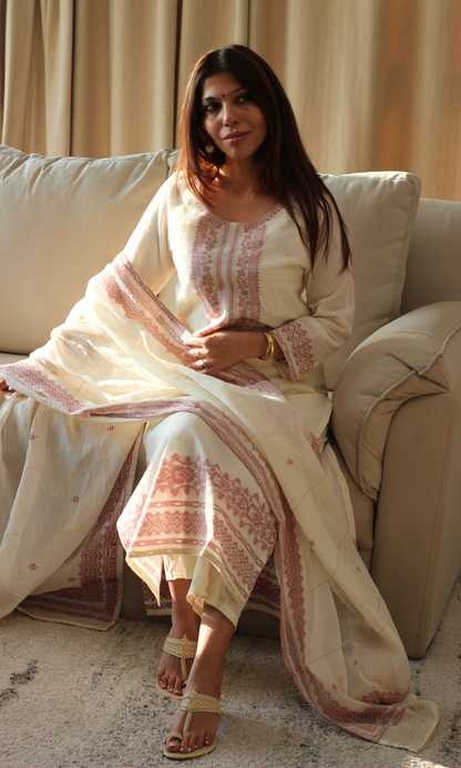 Cotton Off White & Red Woven Thread Work Kurta and Dupatta