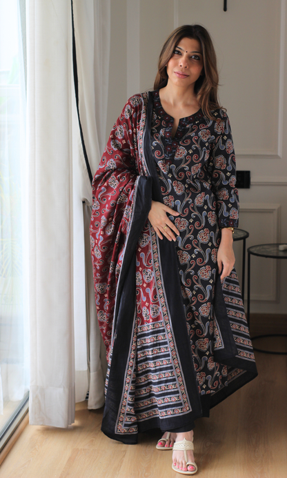 Nazma Sanganeri Print Cotton Kurta,Dupatta & Cotton Pants