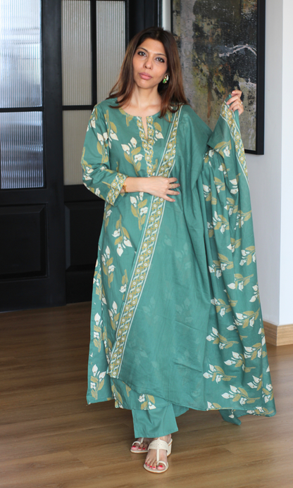 Soft Green Petal Print Kurta, Mul Dupatta & Cotton Pants