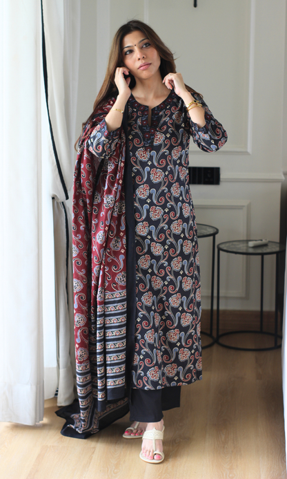 Nazma Sanganeri Print Cotton Kurta,Dupatta & Cotton Pants