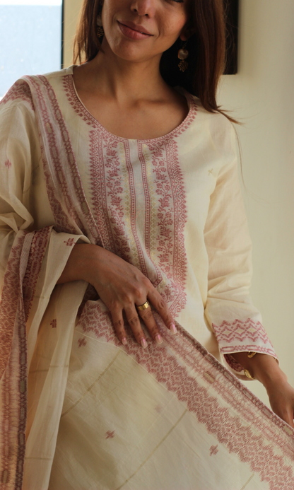 Cotton Off White & Red Woven Thread Work Kurta and Dupatta