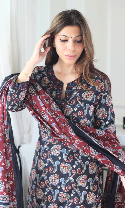 Nazma Sanganeri Print Cotton Kurta,Dupatta & Cotton Pants