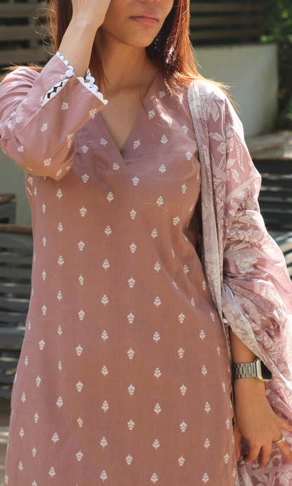 Cotton Mink Dobby Kurta, Cotton pants & Printed Dupatta