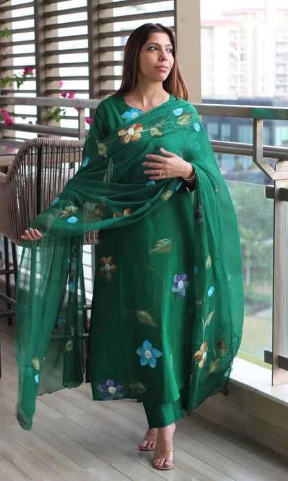 Jewel Green Hand Brush Painted Kurta, Chiffon Handpainted Dupatta & Cotton Pants