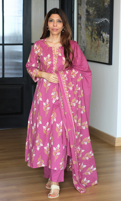 Soft Rose Petal Print Kurta, Mul Dupatta & Cotton Pants