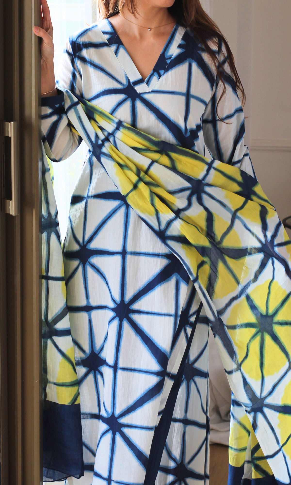 Shibori Sunburst Kurta, Dupatta & Cotton Pants