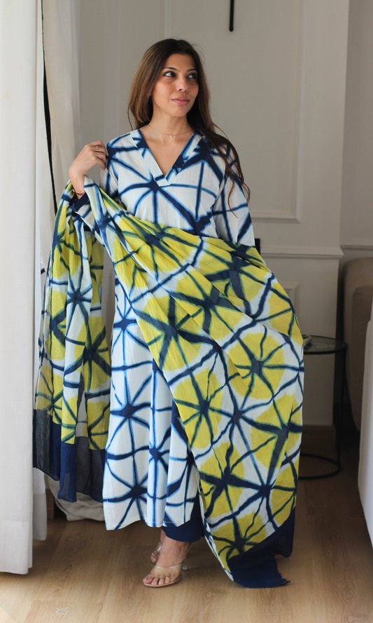 Shibori Sunburst Kurta, Dupatta & Cotton Pants