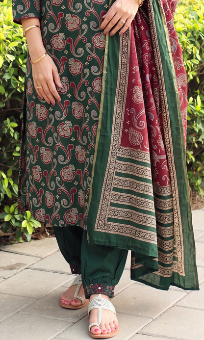 Nazma Green Sanganeri Print Cotton Kurta,Dupatta & Cotton Pants