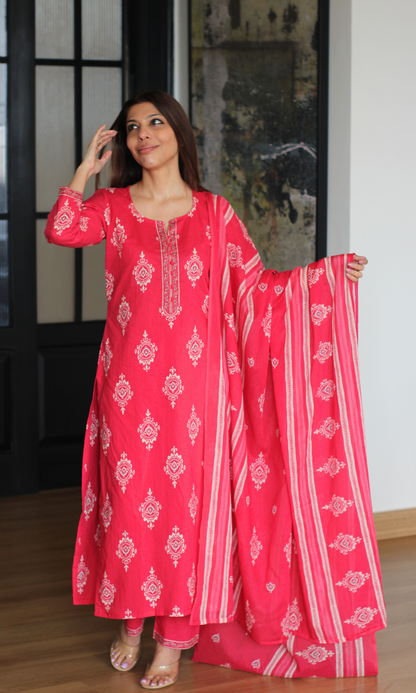 Hot Pink Boota Print Cotton Kurta , Pant & Printed Dupatta