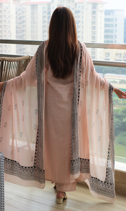 Cotton Slub Ballet Pink Suit with Mul Line Wave Dupatta