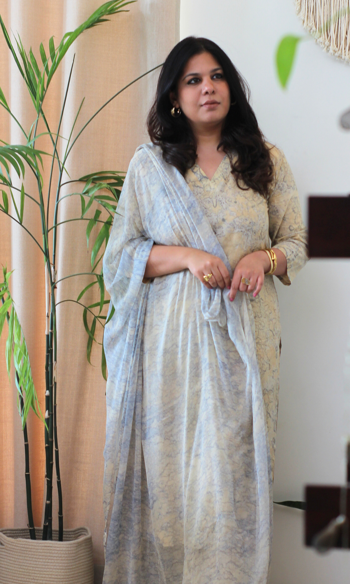 Cotton Hazy Beige African Shibori Kurta, Chiffon Dupatta & Cotton Pants