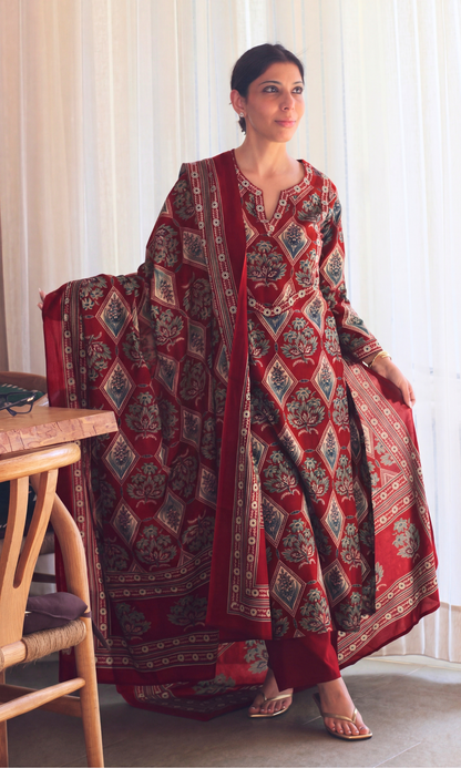 Red & Blue Leaf Block Print Kurta, Dupatta & Cotton Pants