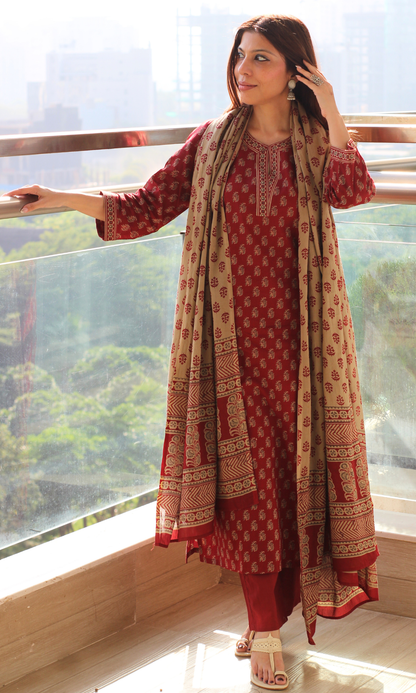 Ruhani Maroon Printed Kurta, Dupatta & Cotton Pants