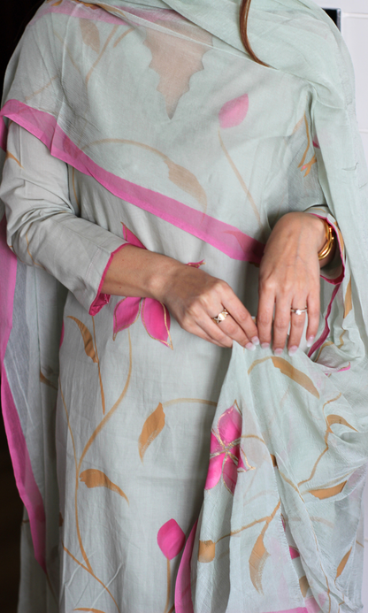 Powder Mist & Pink Handbrush Painted Kurta, Chiffon Handpainted Dupatta & Cotton Pants