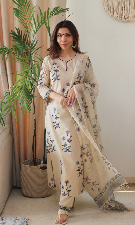 Saira Nilofar Boota Print Kurta, Kota Dupatta & Cotton Pants