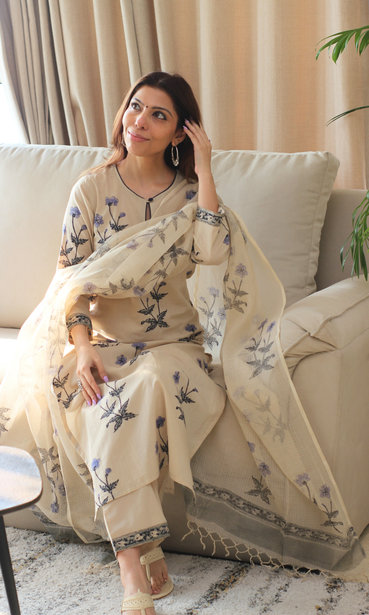Saira Nilofar Boota Print Kurta, Kota Dupatta & Cotton Pants