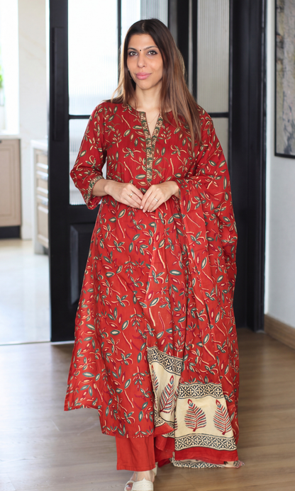 Vintage Red Kalamkari Leaf Print Cotton Kurta, Dupatta & Cotton Pants