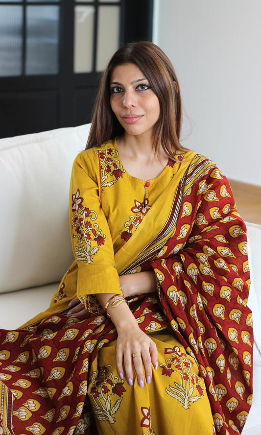 Haldi Gul Mughal Print Cotton Kurta, Dupatta & Pants