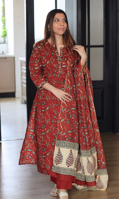 Vintage Red Kalamkari Leaf Print Cotton Kurta, Dupatta & Cotton Pants
