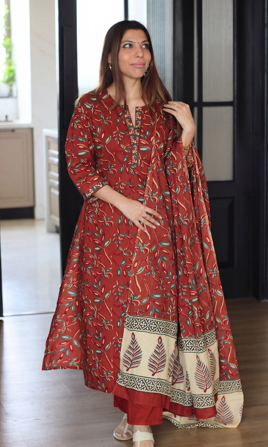 Vintage Red Kalamkari Leaf Print Cotton Kurta, Dupatta & Cotton Pants