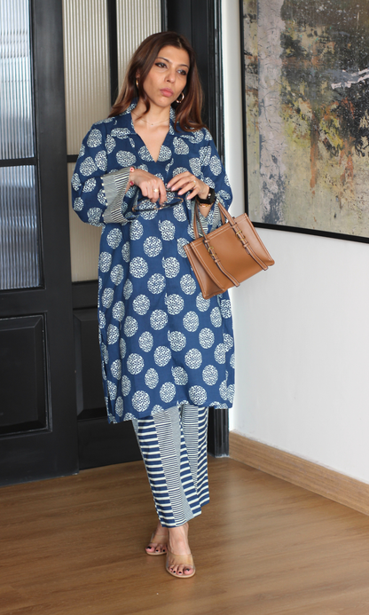 Cotton Indigo Matrix Printed Collared Anti-Fit Kurta & Pant