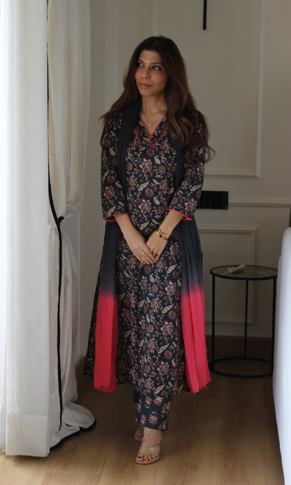 Shabnam Raat Block Print a kurta, Pant & Ombre Chiffon Dupatta