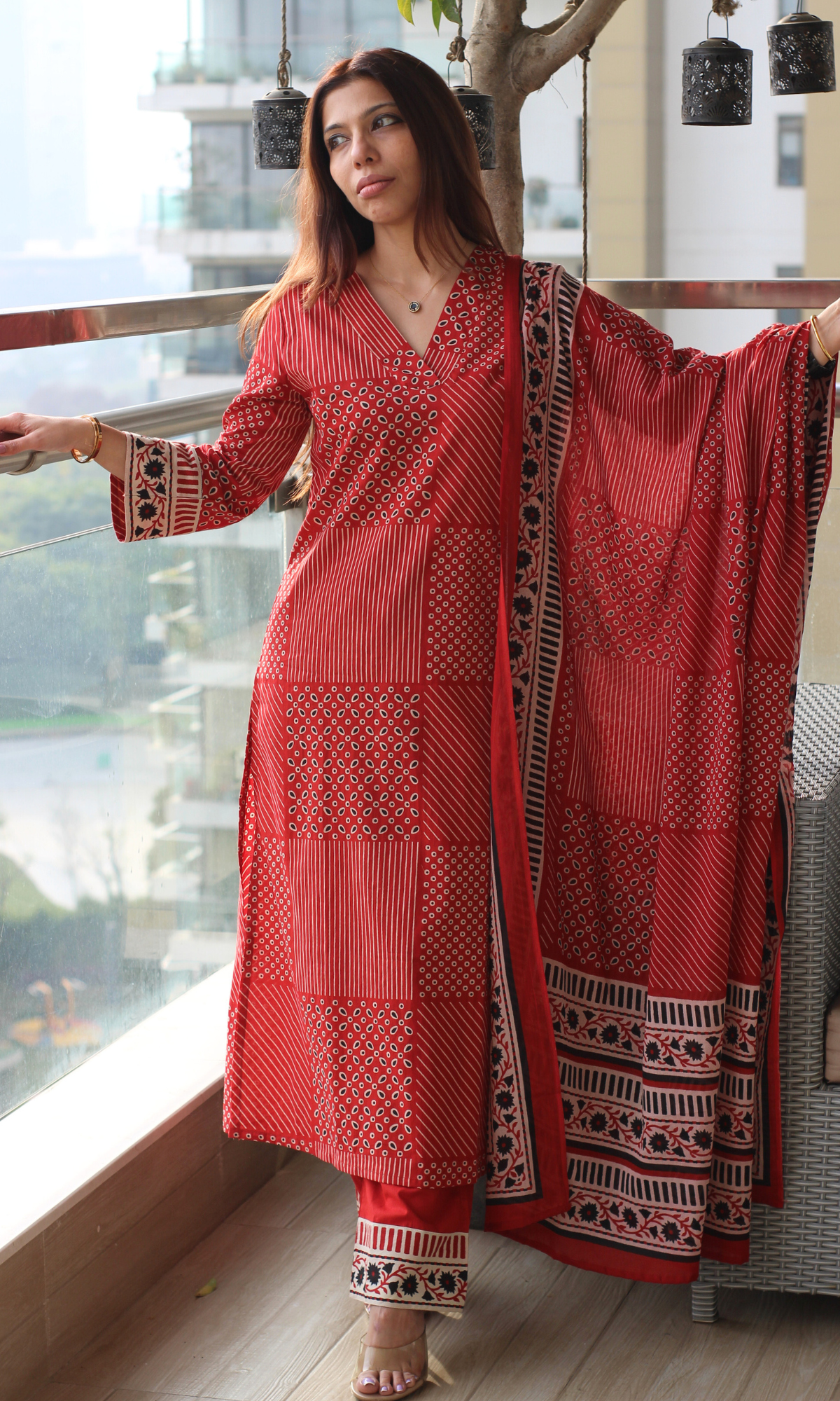 Red Checkered Printed Kurta , Dupatta & Cotton Pants