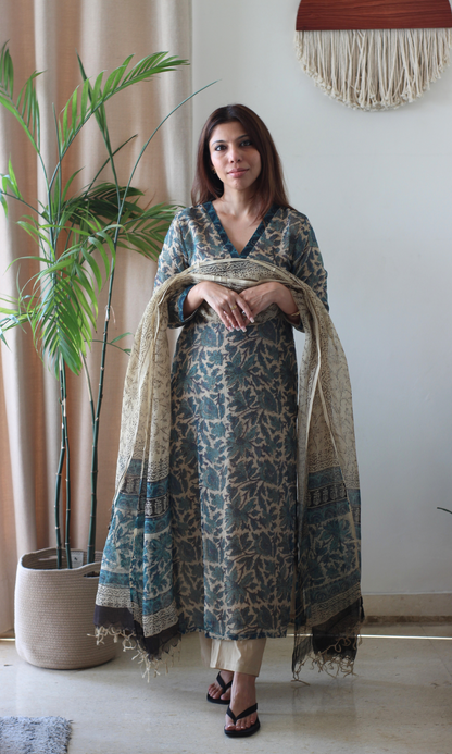 Kota Doria Kalamkari Beige & Teal Kurta and Dupatta with Cotton Pants