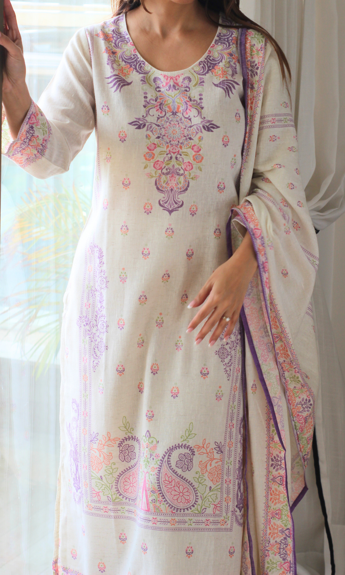 Linen Blend Kala Lavender & Pink Thread Woven Kurta, Dupatta & Cotton Pants