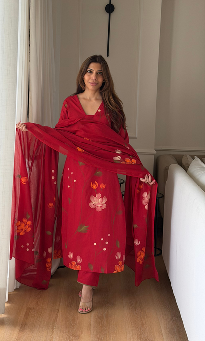 Cotton Gulnaar Handbrush Painted Kurta , Dupatta & Cotton Pants