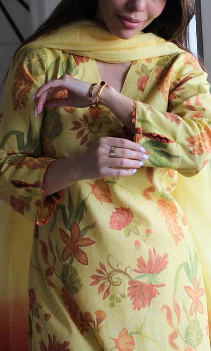 Linen Blend Marigold Floral Kurta, Cotton Pants & Ombré Kota Doria Dupatta
