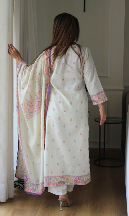 Linen Blend Kala Lavender & Pink Thread Woven Kurta, Dupatta & Cotton Pants