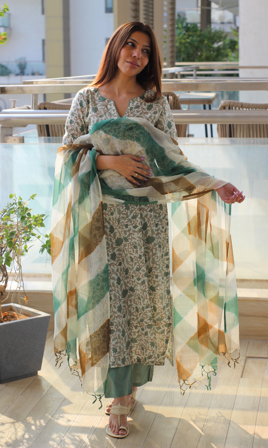 Gul Sage Printed Kurta, Solid Pants & Lehariya Kota Dupatta