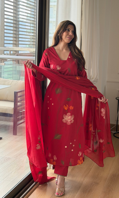 Cotton Gulnaar Handbrush Painted Kurta , Dupatta & Cotton Pants