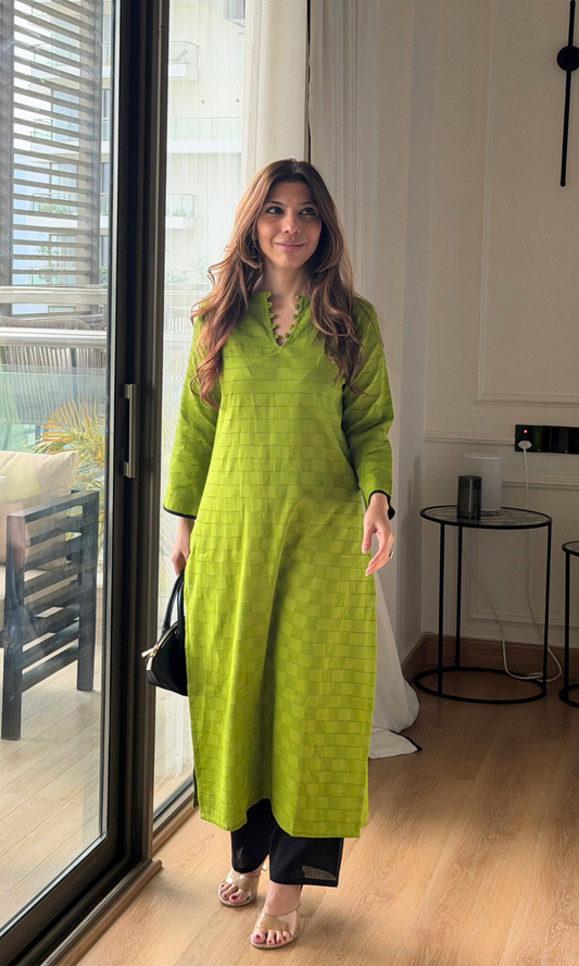 Navya Green Checkered Kurta with Cotton Pants
