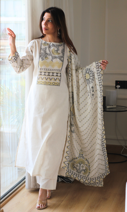 Off white motif print Linen Blend Kurta, Dupatta & Cotton Pants