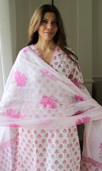 Pearl Petal Pink Handbolck Print Kurta, Pants and Kota Doria Printed Dupatta