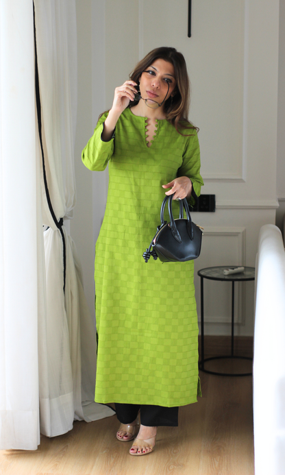 Navya Green Checkered Kurta with Cotton Pants