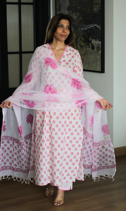 Pearl Petal Pink Handbolck Print Kurta, Pants and Kota Doria Printed Dupatta