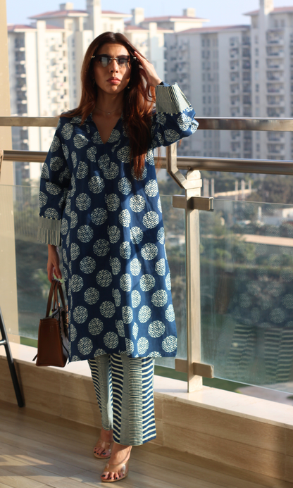 Cotton Indigo Matrix Printed Collared Anti-Fit Kurta & Pant