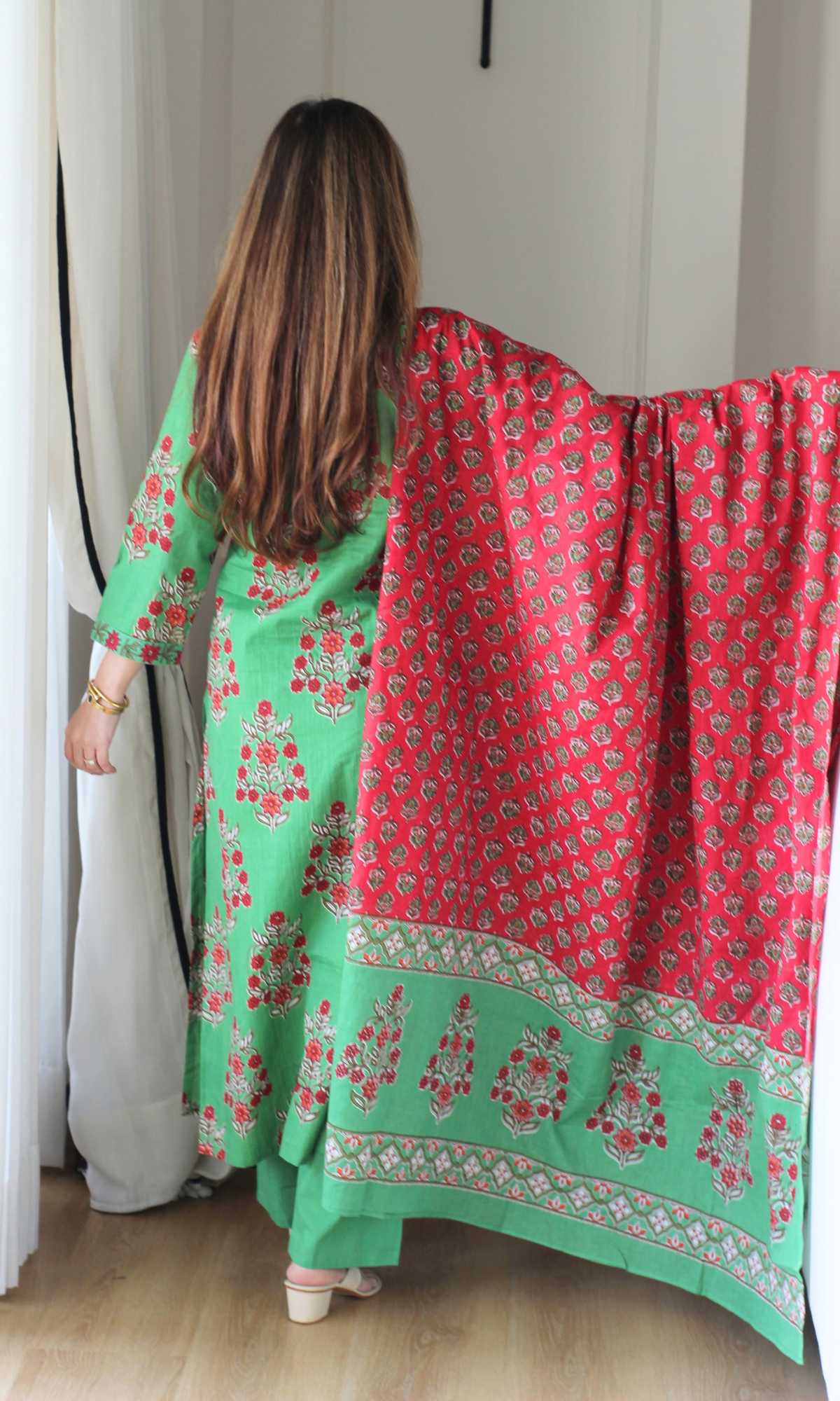 Parrot Green Mughal Print Kurta , Dupatta & Cotton Pants
