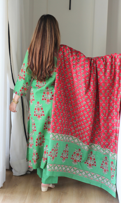 Parrot Green Mughal Print Kurta , Dupatta & Cotton Pants
