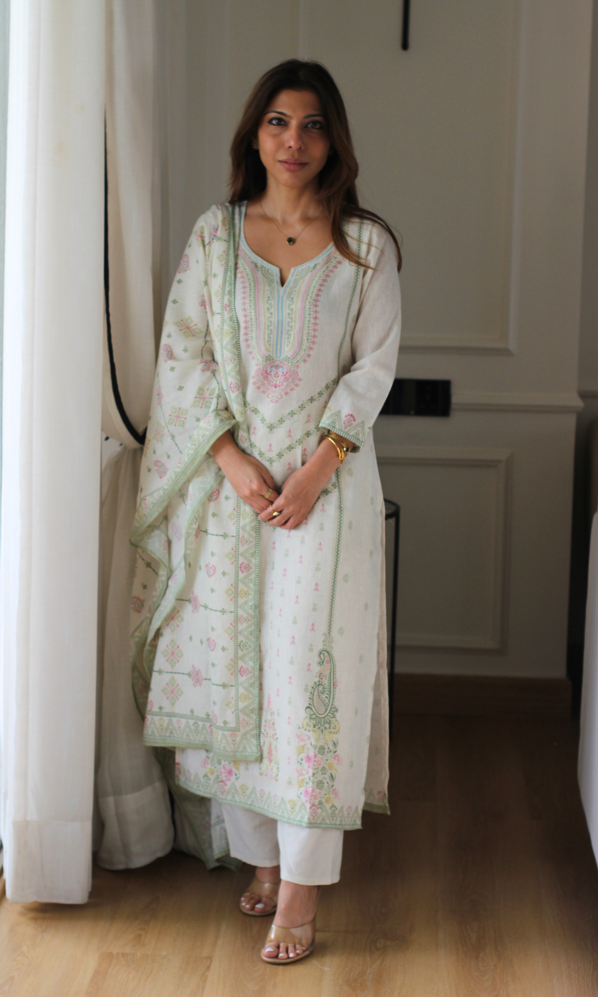 Linen Blend Kala Bottle Green Thread Woven Kurta, Dupatta & Cotton Pants