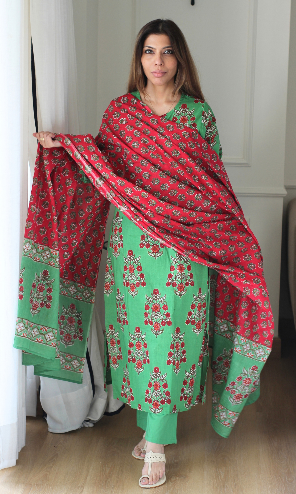 Parrot Green Mughal Print Kurta , Dupatta & Cotton Pants