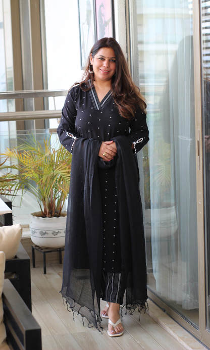 Black Handloom Cotton Dobby Kurta, Pant & Kota Doria Dupatta