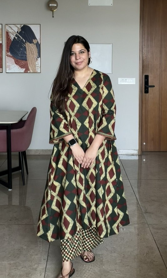 Cotton Earthy Green & Red Diamond Print High Low Kurta with Pants