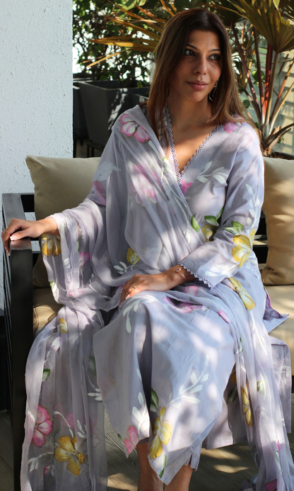 Lavender Mist Handbrush Painted Kurta, Pant & Chiffon Handpainted Dupatta