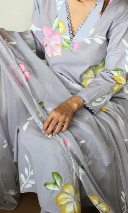 Lavender Mist Handbrush Painted Kurta, Pant & Chiffon Handpainted Dupatta