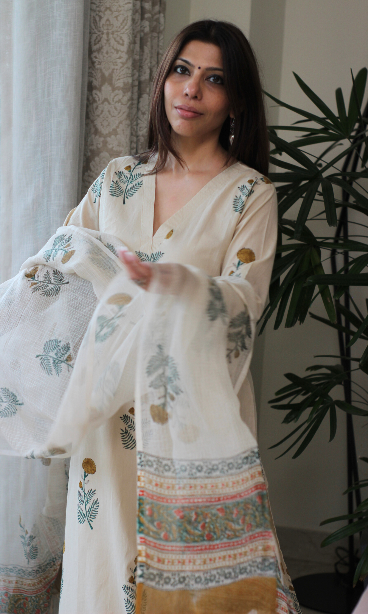 Saira Sunehri Mughal Print Kurta, Kota Dupatta & Cotton Pants