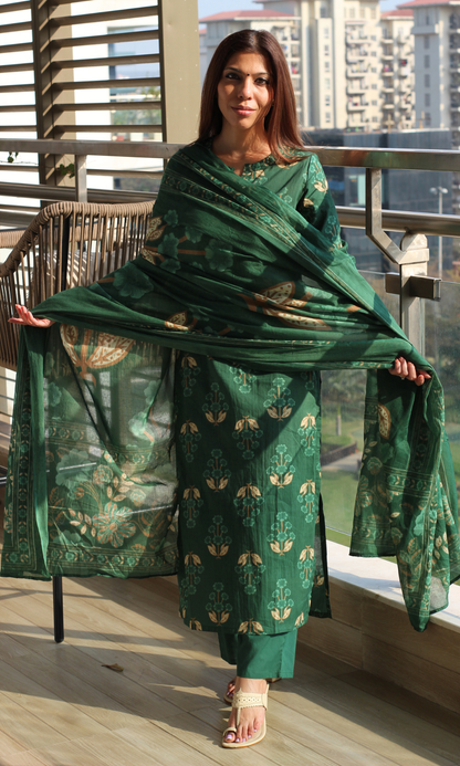 Green Mughal Gulistan Kurta, Dupatta & Cotton Pants
